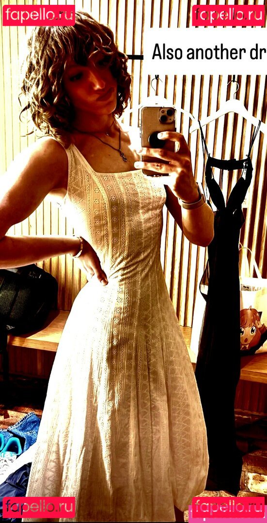 eviedotgym Onlyfans Photo Gallery 