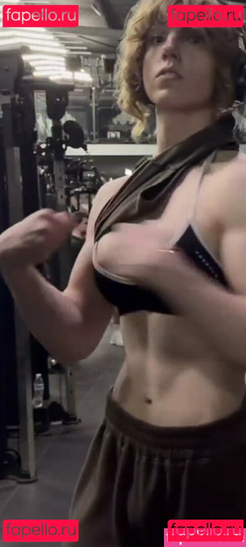 eviedotgym Onlyfans Photo Gallery 