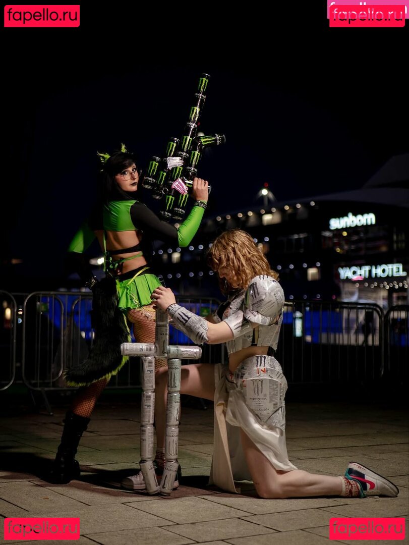 eviedotgym Onlyfans Photo Gallery 