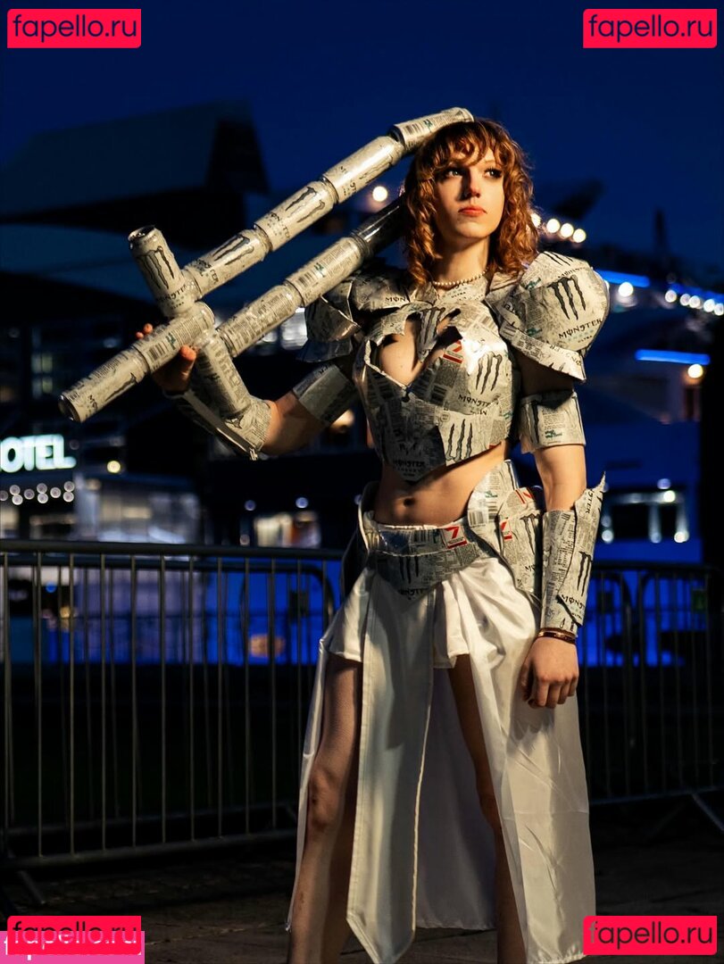 eviedotgym Onlyfans Photo Gallery 