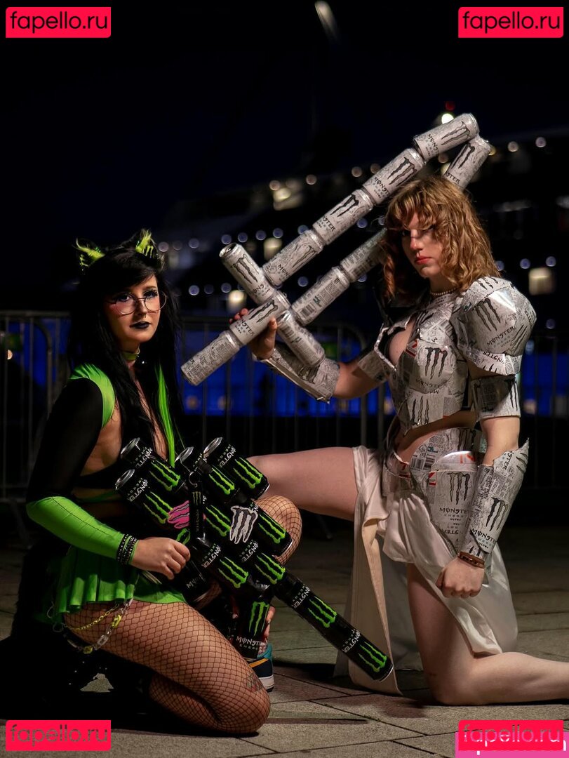 eviedotgym Onlyfans Photo Gallery 