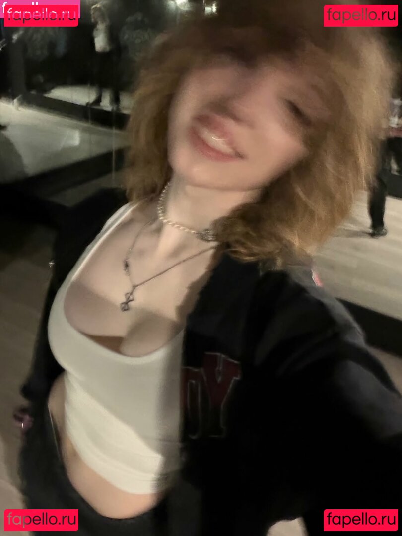 eviedotgym Onlyfans Photo Gallery 