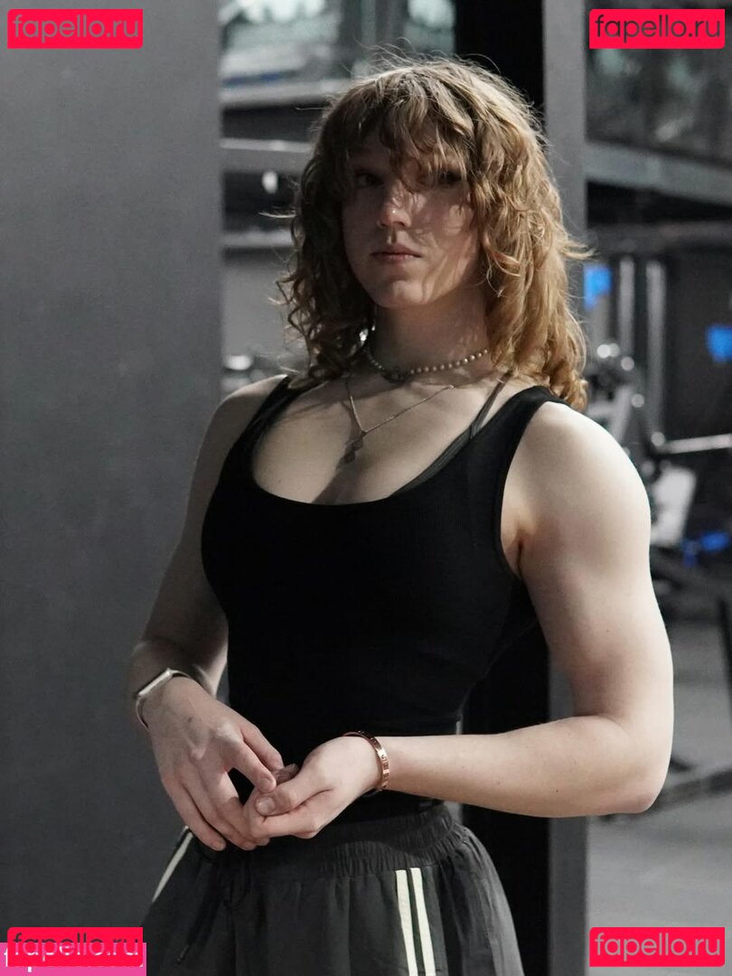 eviedotgym Onlyfans Photo Gallery 