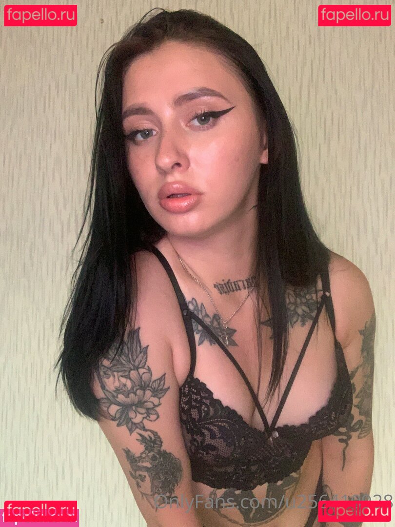 alina_juicy / alina_juicy_b1tch Onlyfans Photo Gallery 