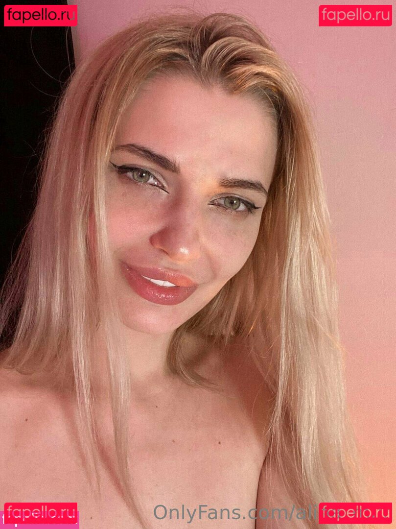alina_flame Nude Onlyfans Photo 36