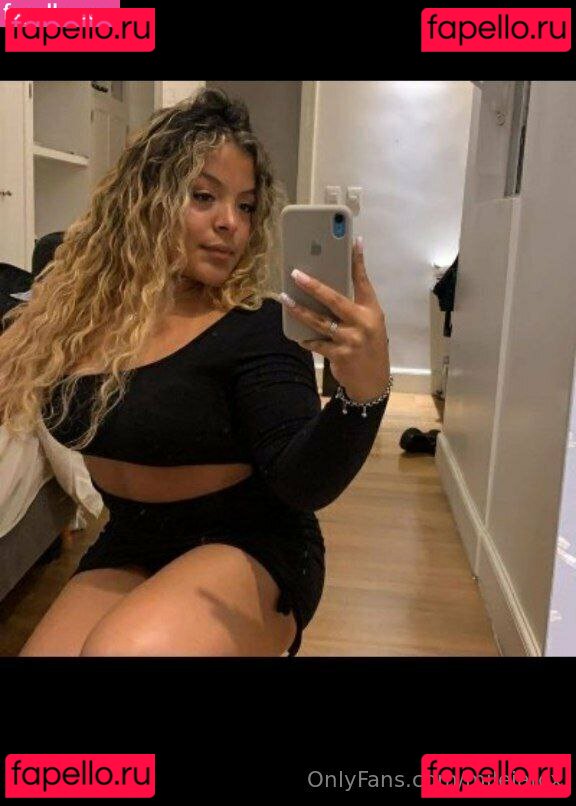 mileiafox / millifox Onlyfans Photo Gallery 