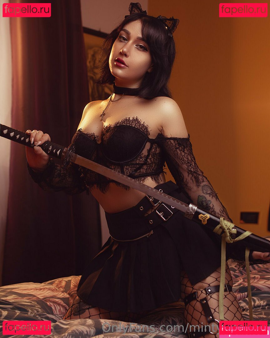 Minty Kitsune / https: / minty.kitsune / mintykitsune Onlyfans Photo Gallery 