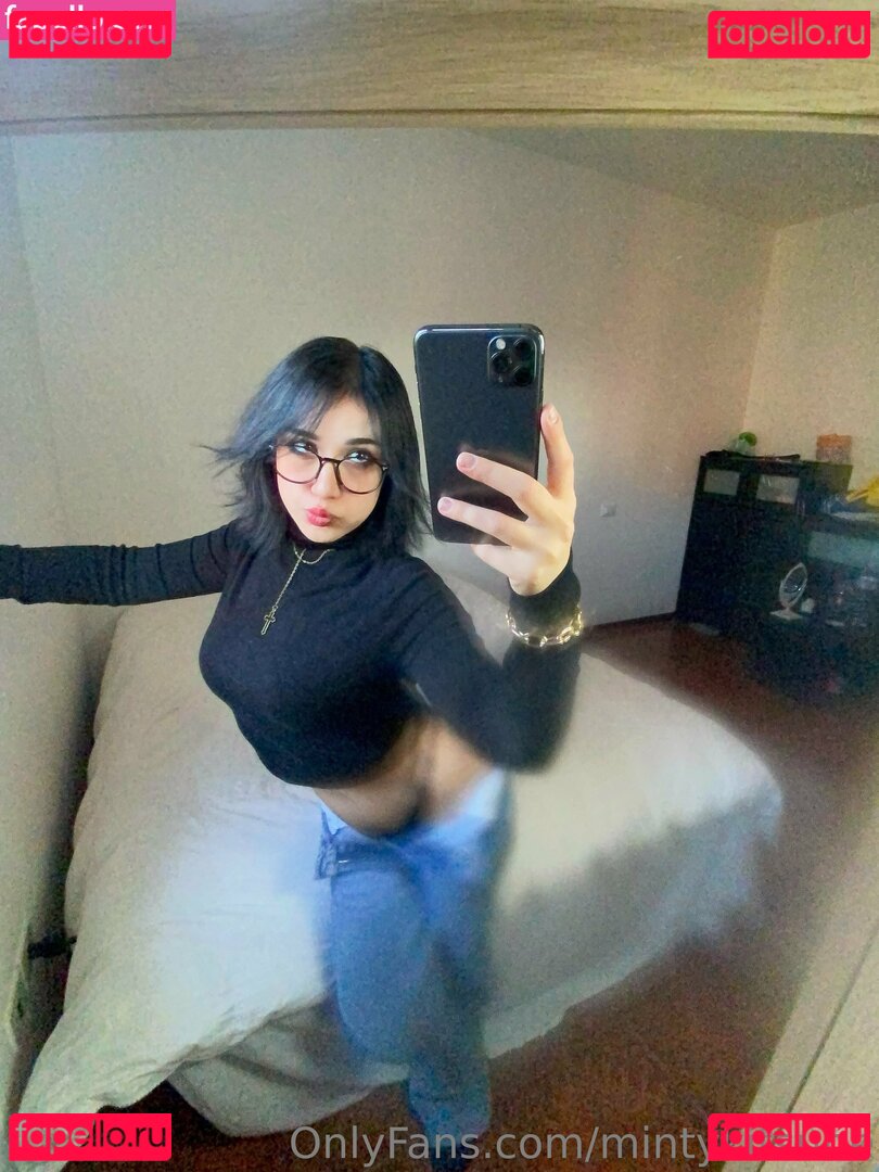 Minty Kitsune / https: / minty.kitsune / mintykitsune Onlyfans Photo Gallery 