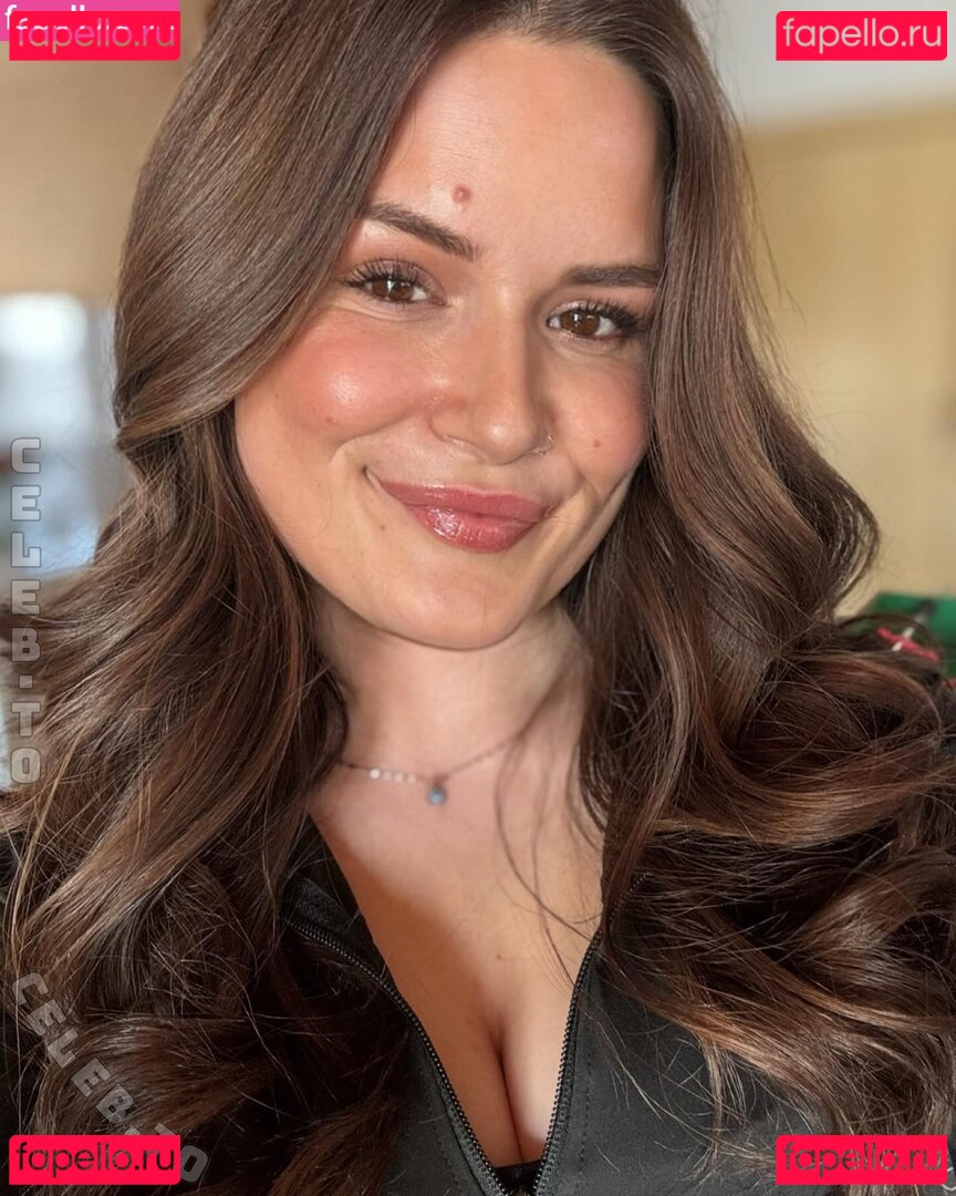 onlybellarella / onlybellarellaa Onlyfans Photo Gallery 