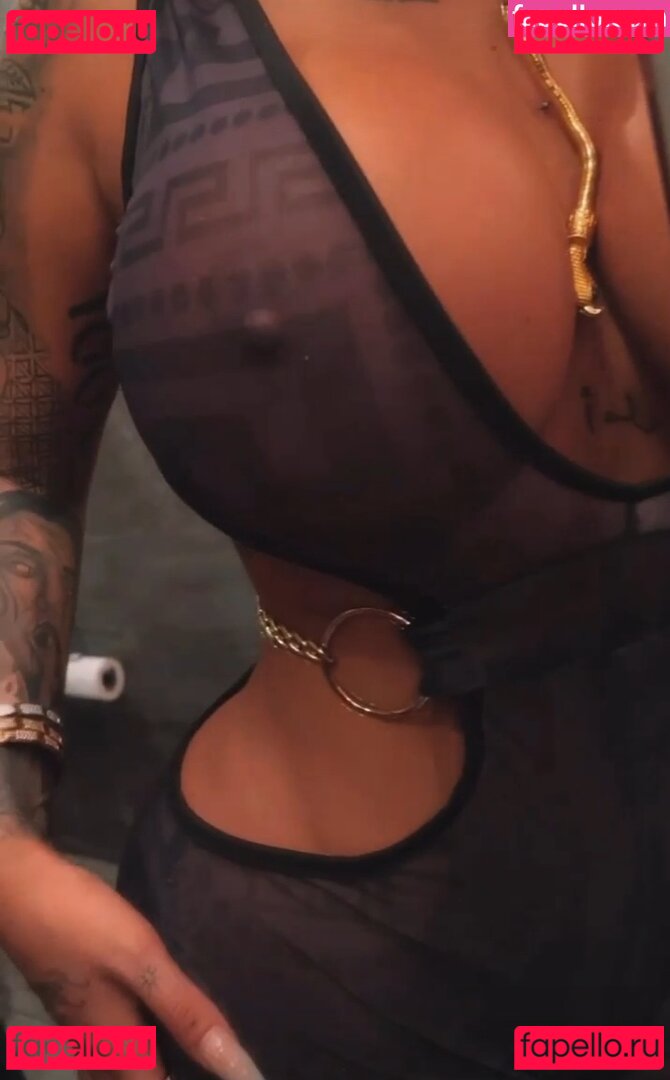 Enise Sude / enisesude / enisesudeoffical / enisesudeofficial Onlyfans Photo Gallery 