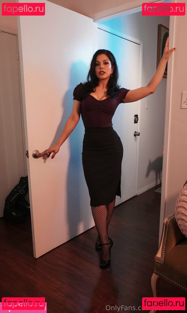 saraloera Onlyfans Photo Gallery 