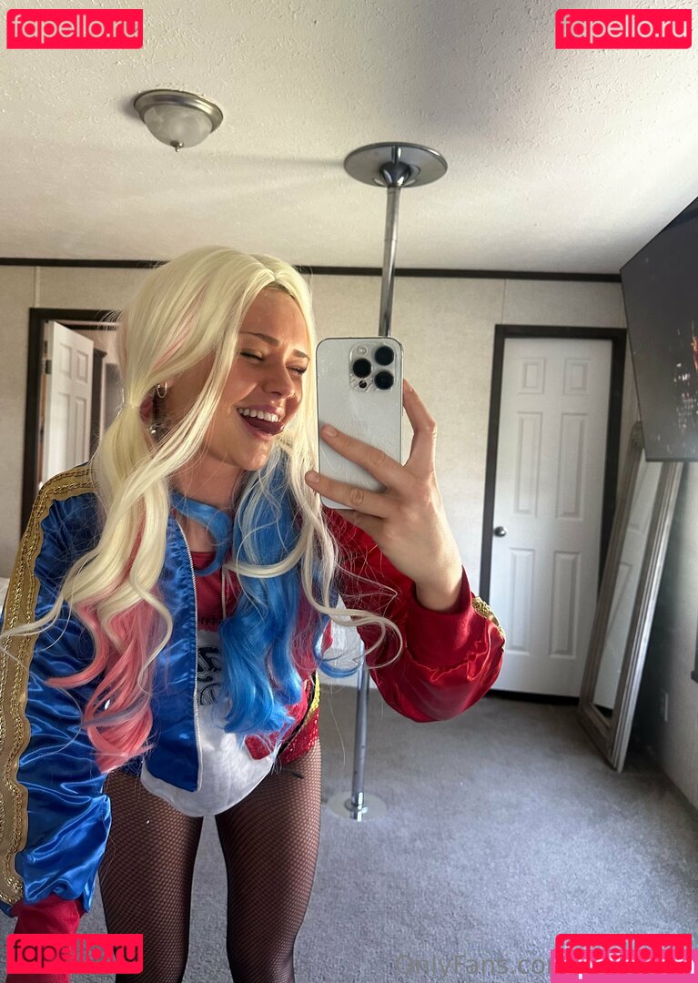 autumn_xoxo._ / autumn_xoxo1 Onlyfans Photo Gallery 