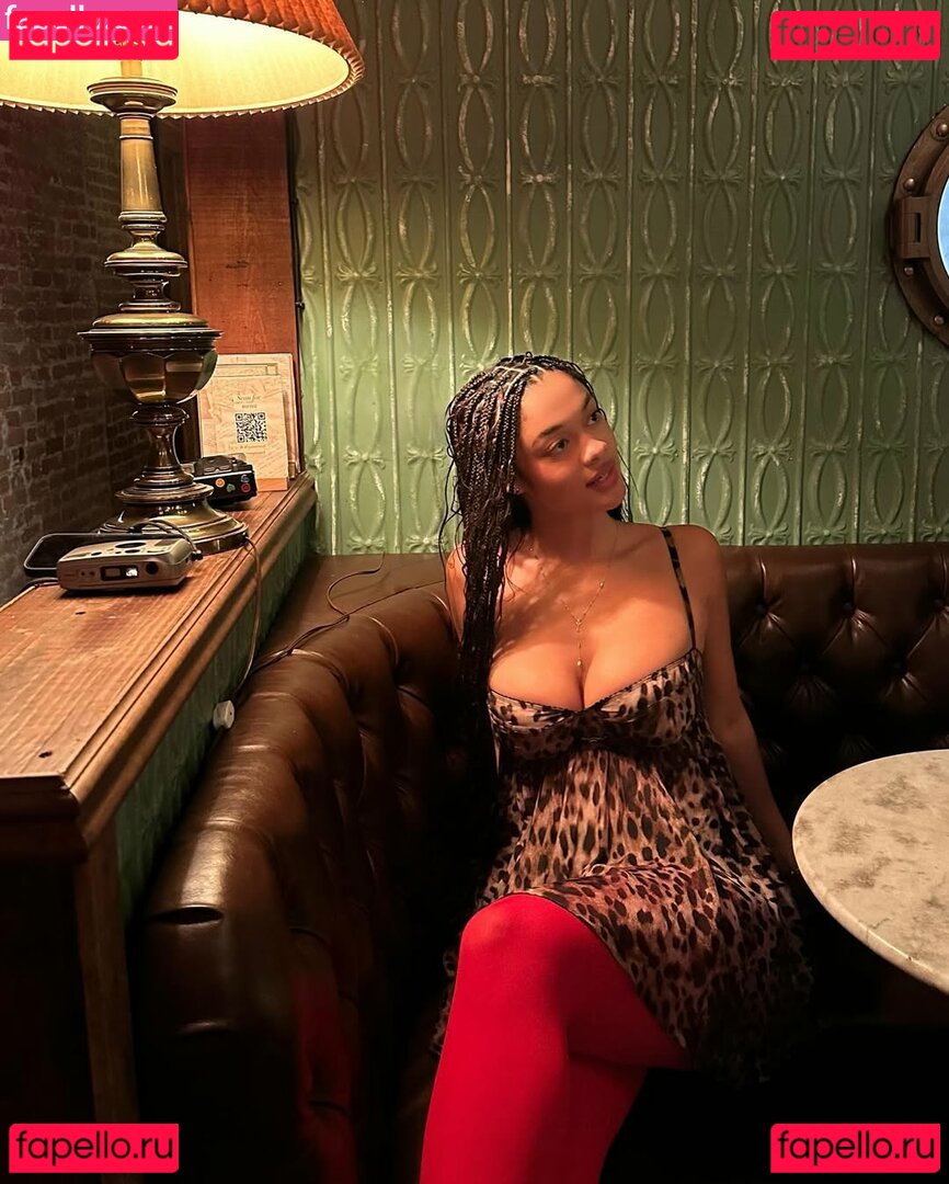 Artsynya / notorious_nya Onlyfans Photo Gallery 