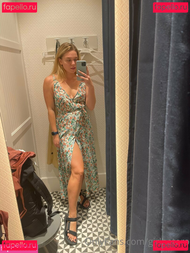 girlflex.x.xagain / girlflexi Onlyfans Photo Gallery 