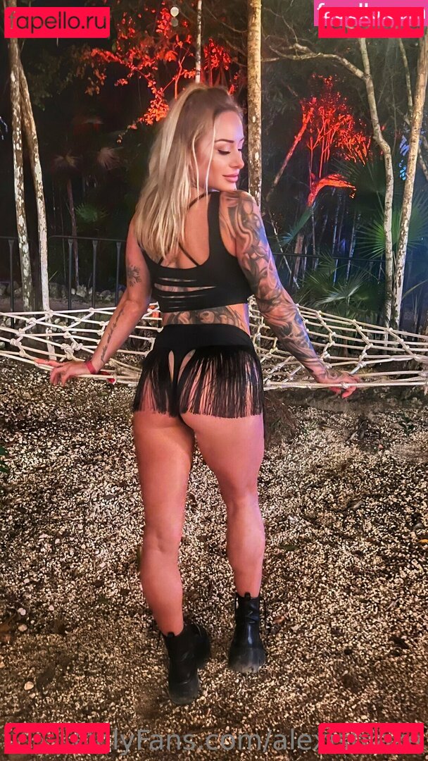 alexisblake Onlyfans Photo Gallery 
