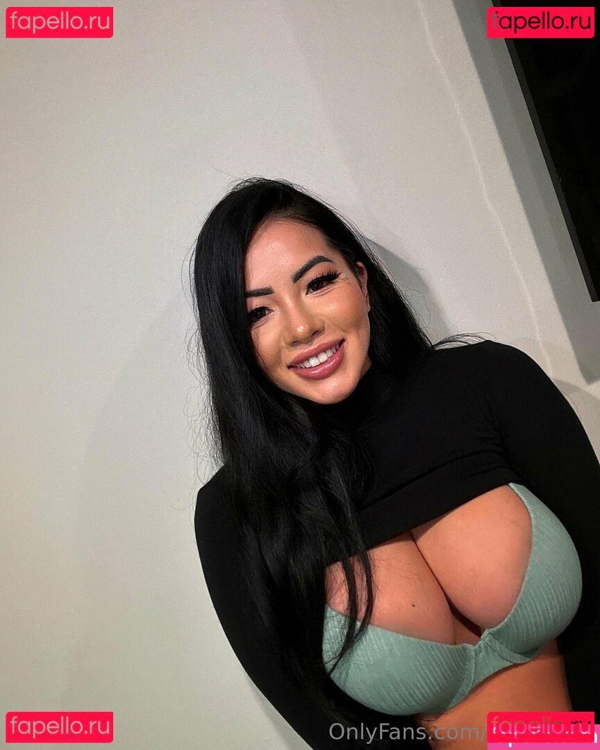 danellemfishback / lilkymchiii Onlyfans Photo Gallery 