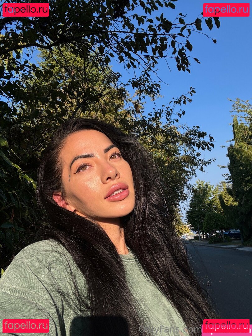 danellemfishback / lilkymchiii Onlyfans Photo Gallery 