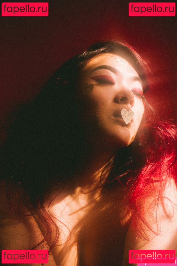 Asian Instagram Model / Rinnvincible / quinnvincible Onlyfans Photo Gallery 