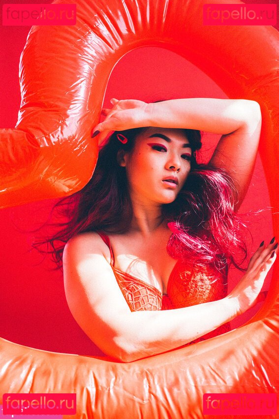 Asian Instagram Model / Rinnvincible / quinnvincible Onlyfans Photo Gallery 