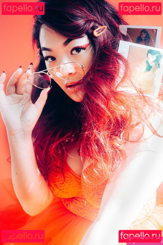 Asian Instagram Model / Rinnvincible / quinnvincible Onlyfans Photo Gallery 