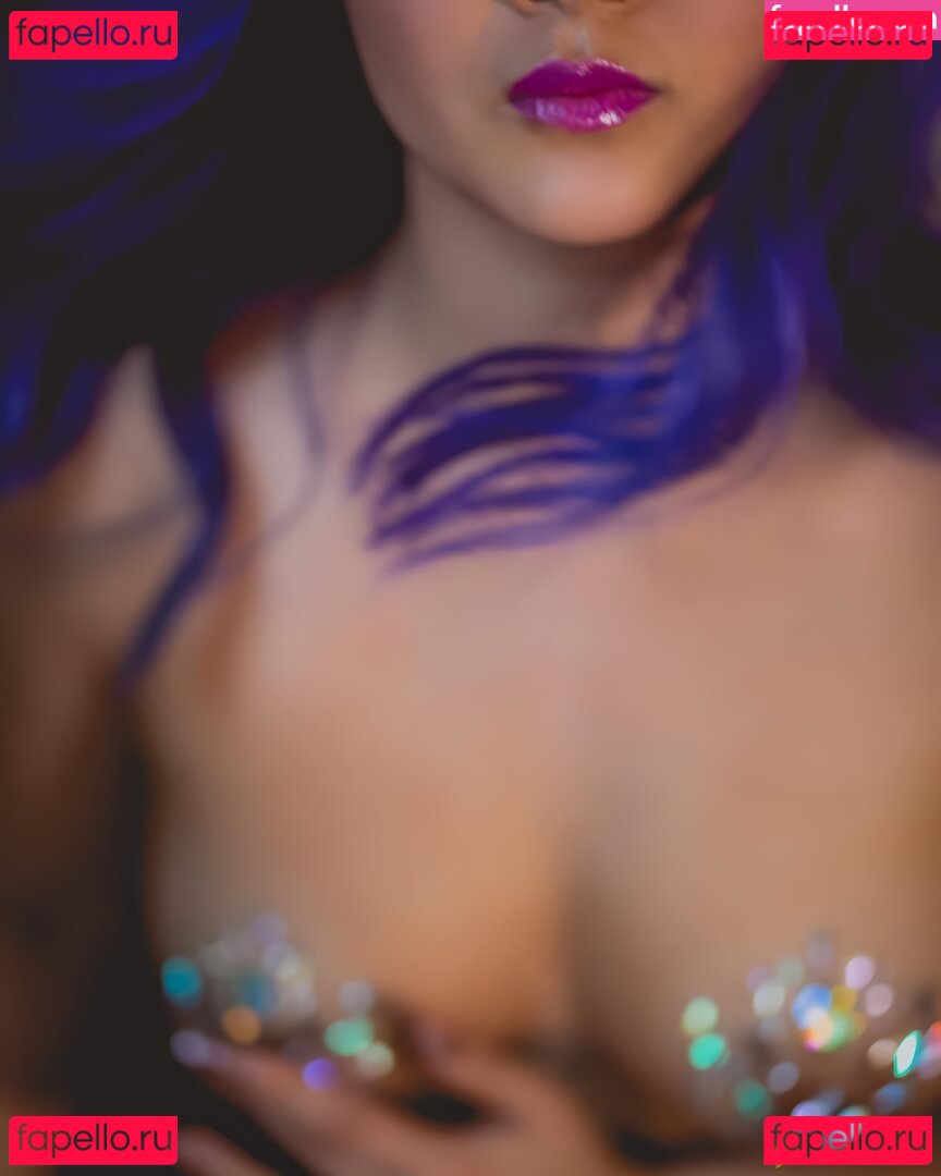 Asian Instagram Model / Rinnvincible / quinnvincible Onlyfans Photo Gallery 