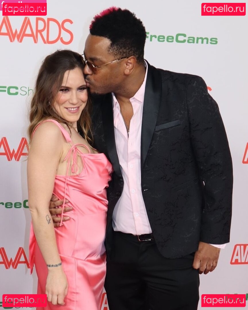 Aderes Quin / aderesquin / https: Onlyfans Photo Gallery 