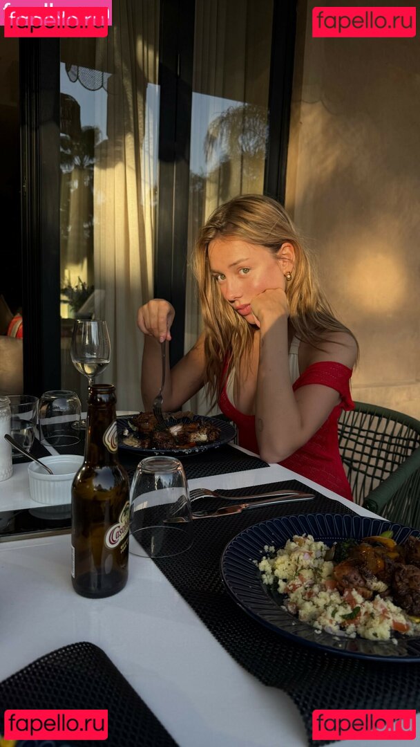 Ester Exposito / ester_exposito Onlyfans Photo Gallery 