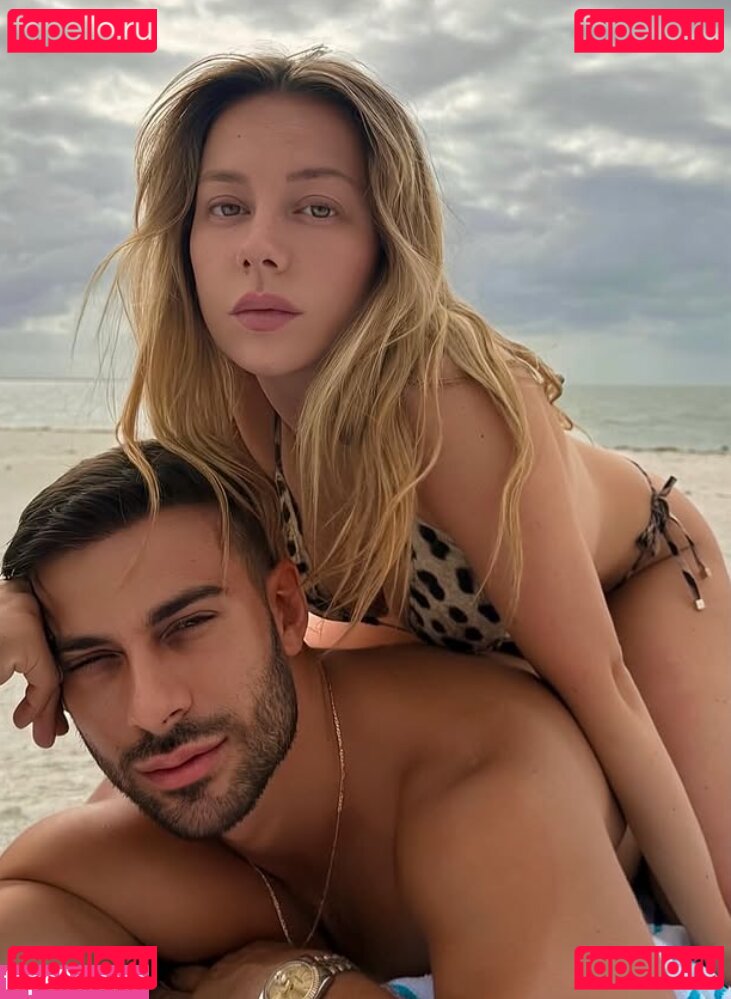 Ester Exposito / ester_exposito Onlyfans Photo Gallery 