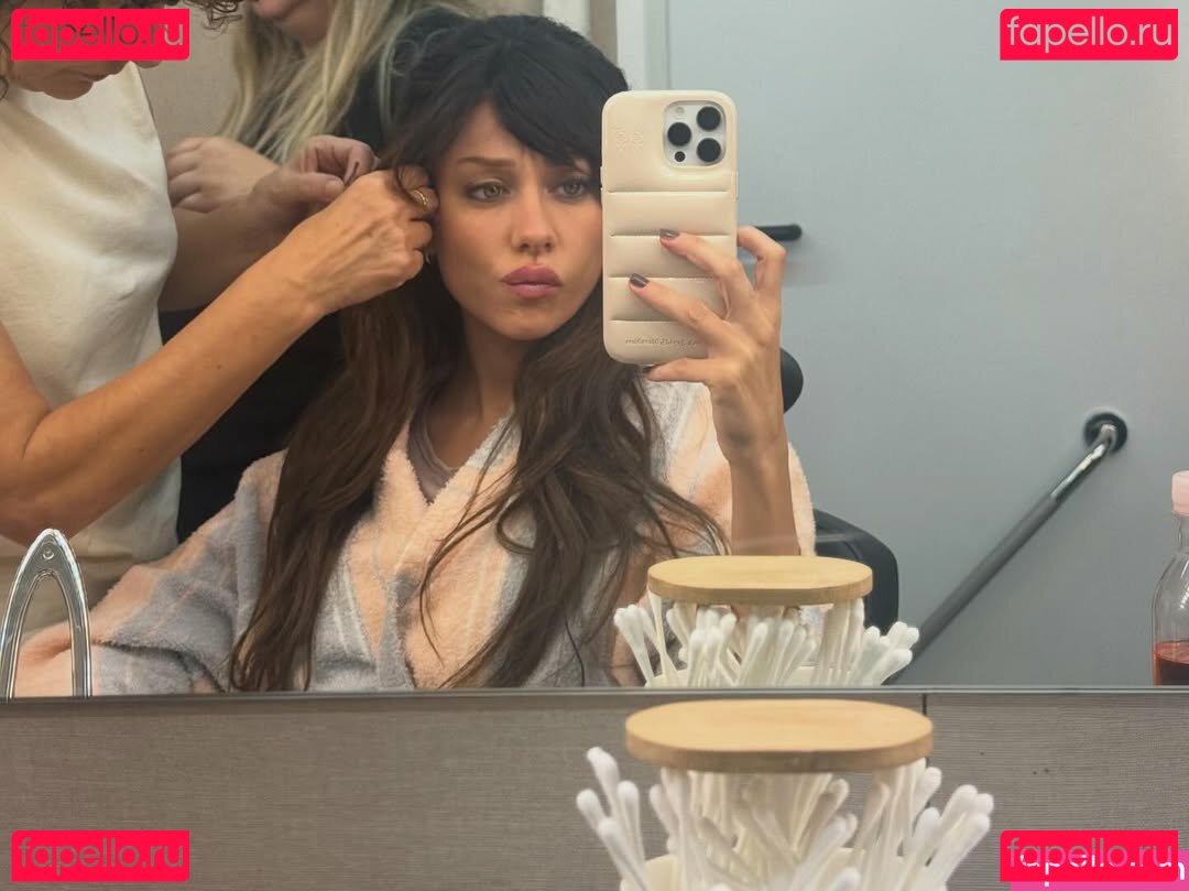 Ester Exposito / ester_exposito Onlyfans Photo Gallery 