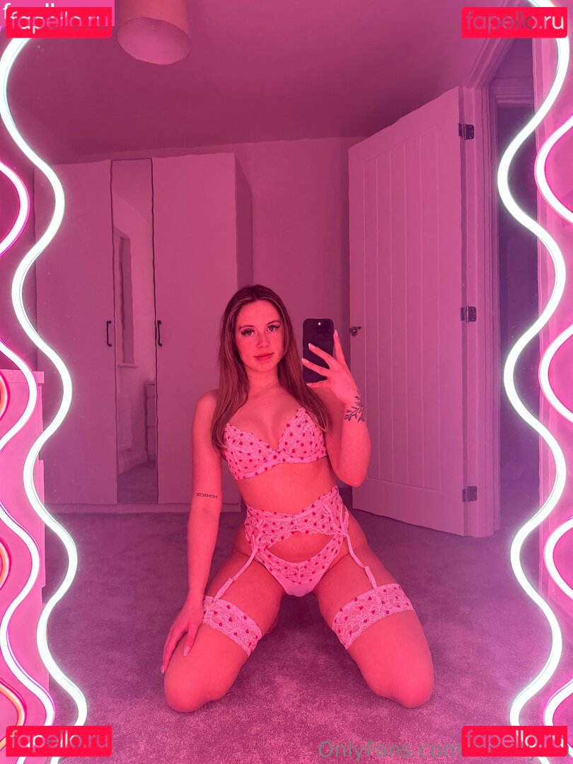 itskatylou Onlyfans Photo Gallery 