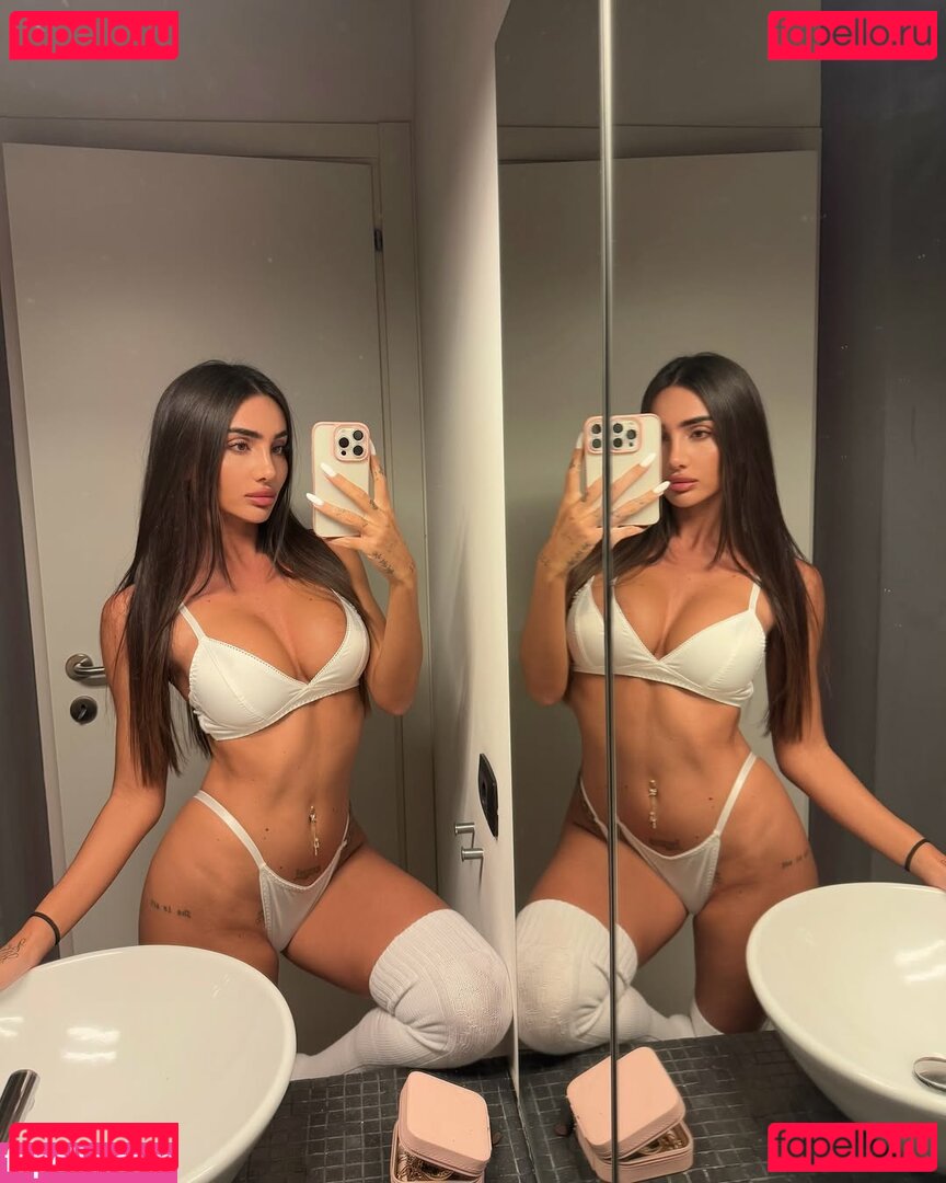 Michela Mucciante / michelamucciante / mikyymouse Onlyfans Photo Gallery 