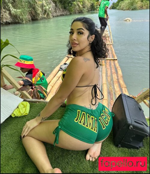 sojmani / somaryjane__ / somjmaryjane Nude Onlyfans Photo 15