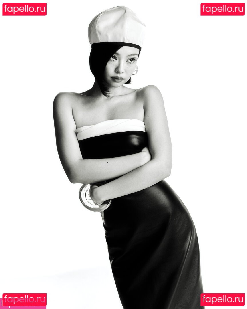 Jennierubyjane Onlyfans Photo Gallery 