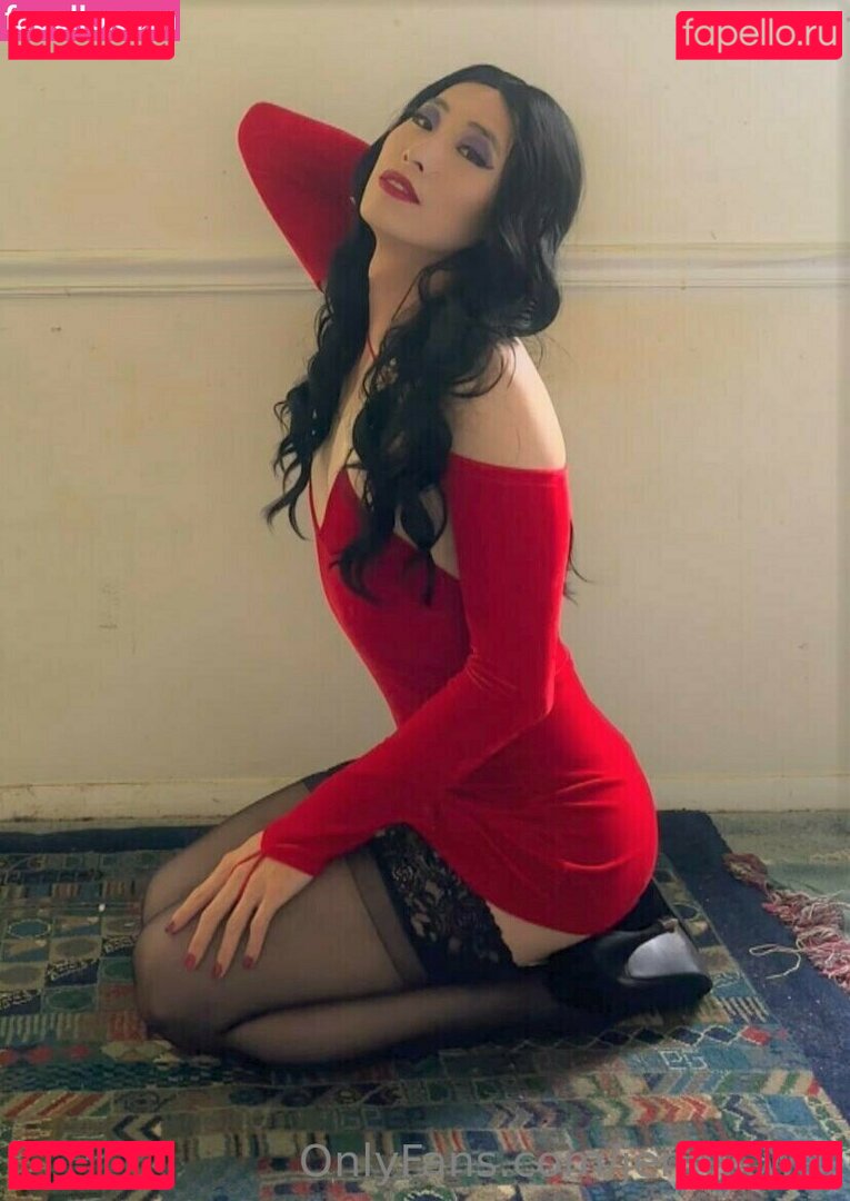 Jenny Wei / https: / jenny_wei / jennyywei Onlyfans Photo Gallery 