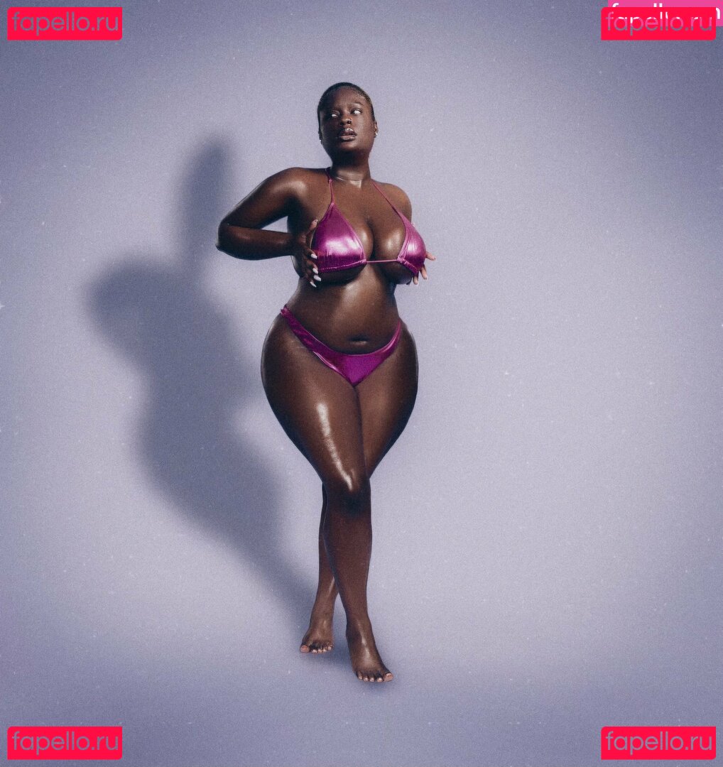 / Blackqueennc / Rich.In.Melaninn / Thick Ari Lennox / Tysheia Jackson Onlyfans Photo Gallery 