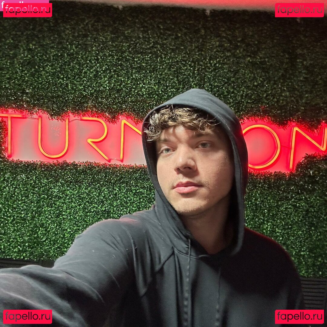 Luke Cooper / lukecooper / lukecooperx / prostepbro Onlyfans Photo Gallery 