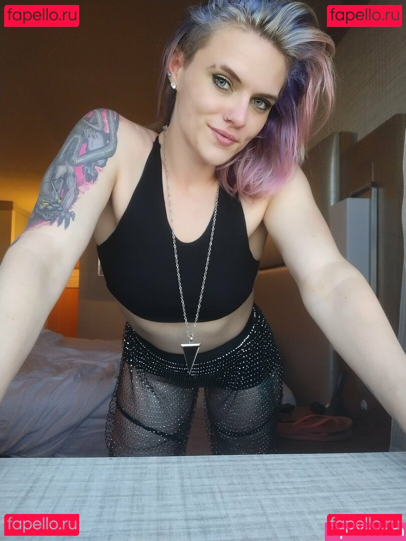 Lydiaornot / PrimalDelilah Onlyfans Photo Gallery 