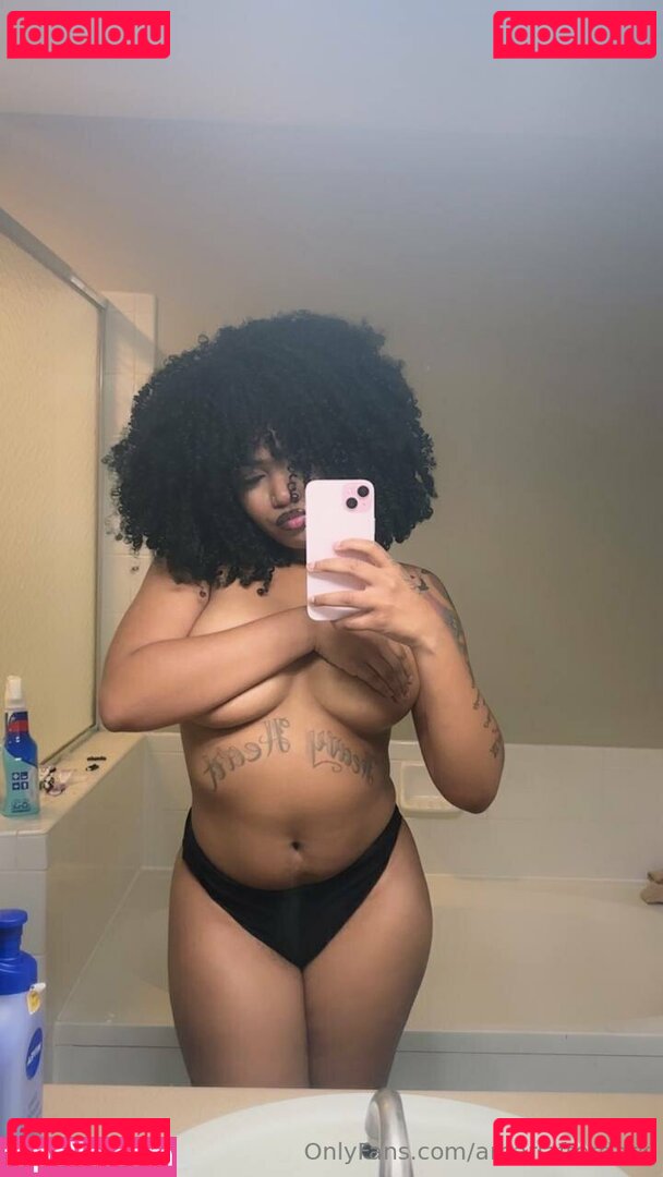 amari.j / amariafterdark Onlyfans Photo Gallery 