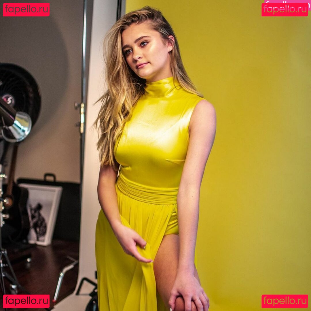Elizabeth Greene / Lizzy Greene / LizzyGreeneOF / https: / lizzy_greene Onlyfans Photo Gallery 
