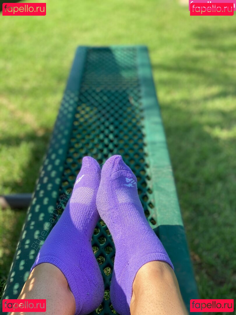 etherealdemie_feet / ohitsteddy Onlyfans Photo Gallery 