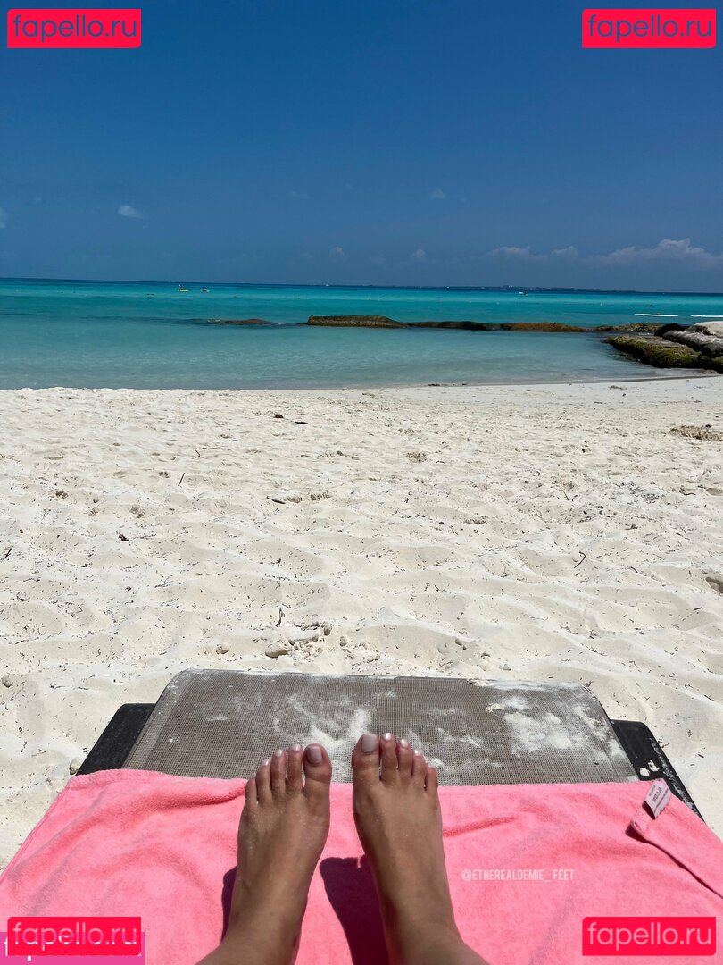 etherealdemie_feet / ohitsteddy Onlyfans Photo Gallery 