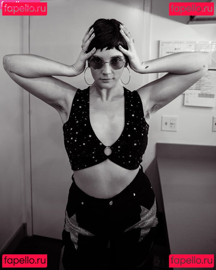 Sammy Rae (Sammy Rae & The Friends) / sammyraemusic Onlyfans Photo Gallery 