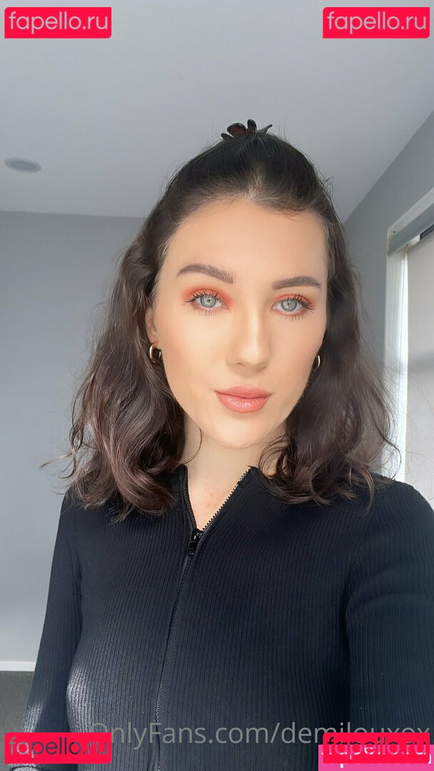 British / demilou.xo / demilouxox Onlyfans Photo Gallery 