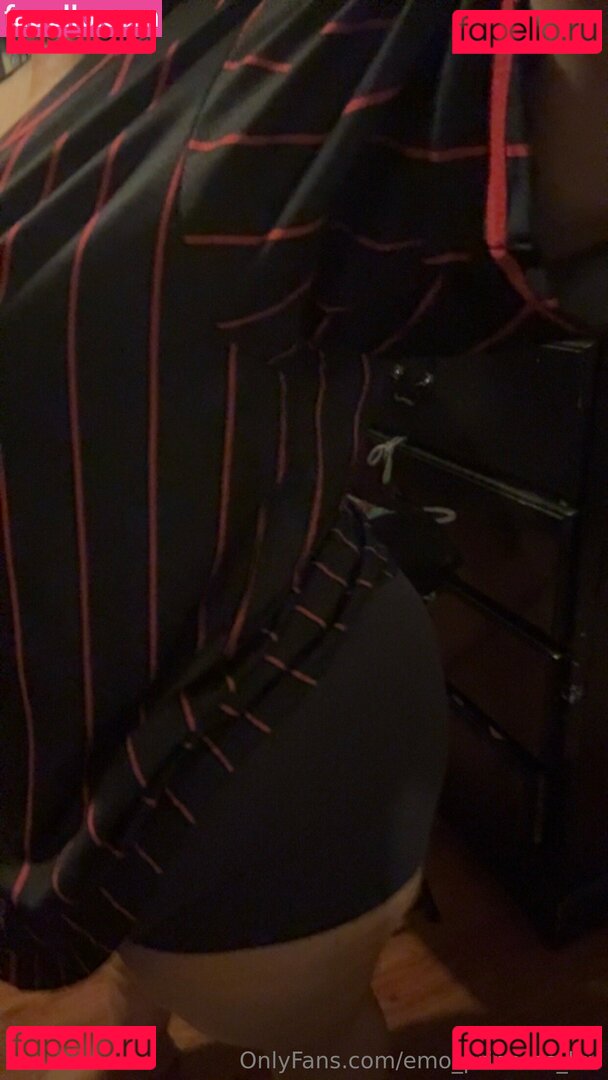 emo_princess_luv Onlyfans Photo Gallery 