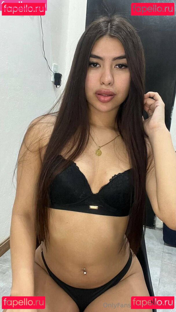 miadiaz Onlyfans Photo Gallery 