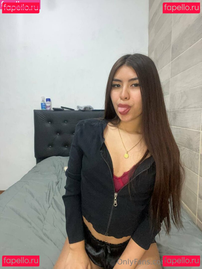 miadiaz Onlyfans Photo Gallery 