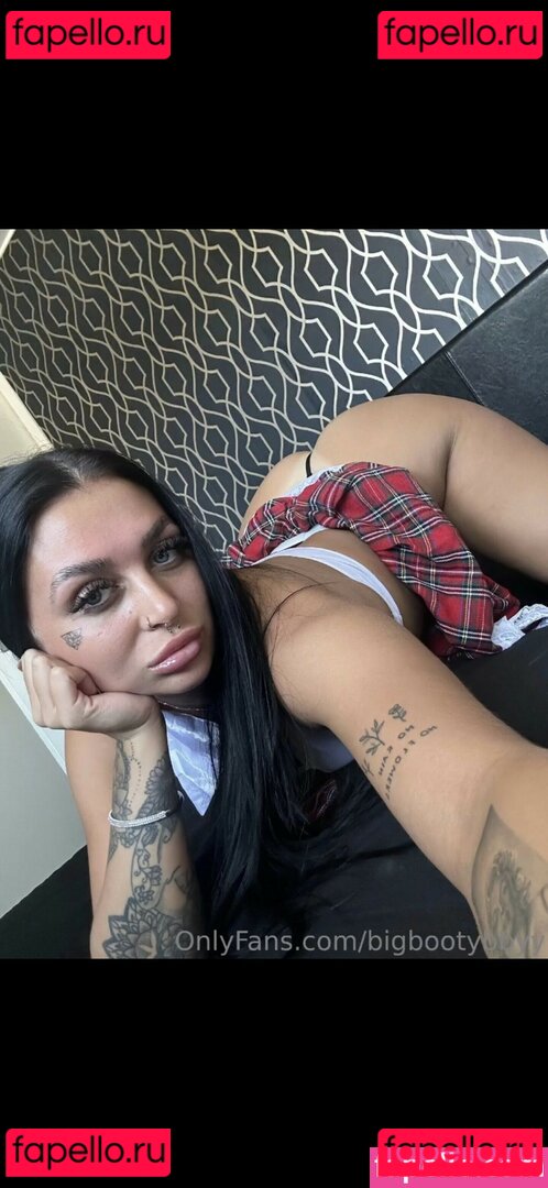 Shelby Oshea / bigbo / bigbootybbyy / shelbyoshea Onlyfans Photo Gallery 