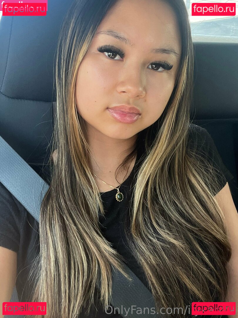 Ilykarma / joann.eee Onlyfans Photo Gallery 