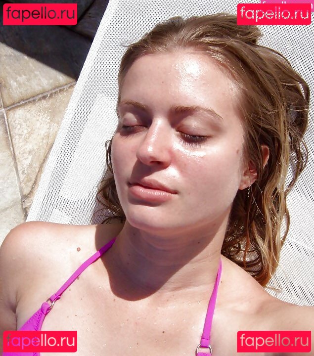 Elyse Willems / elysewillems Onlyfans Photo Gallery 