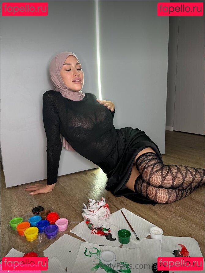 adelemoon / moon_adelin Onlyfans Photo Gallery 